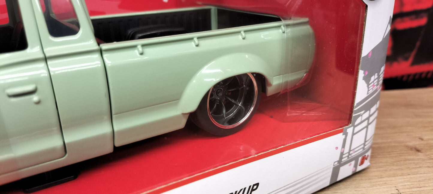 Jada Toys 1/24 Datsun 620 Pickup 1972 Olive JDM
