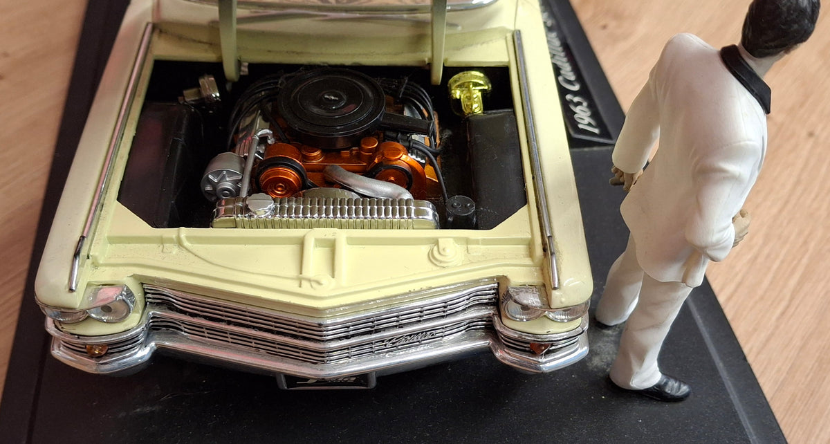 Jada Toys 1/18 Cadillac Eldorado Scareface + figurka Al pacino