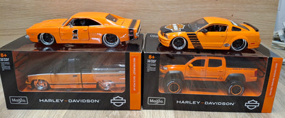 Maisto Design 1/24 Harley Davidson Set 4pcs Orange