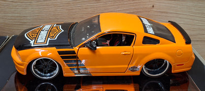 Maisto Design 1/24 Harley Davidson Set 4pcs Orange