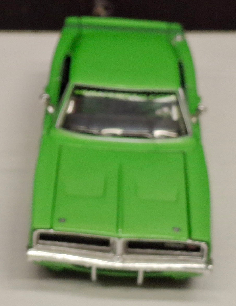Maisto Design 1/24 Dodge Charger R/T 1969 Green Matt USED