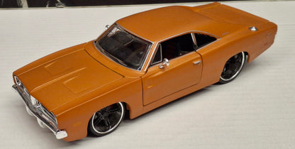 Maisto Design 1/24 Dodge Charger R/T 1969 Orange Matt USED