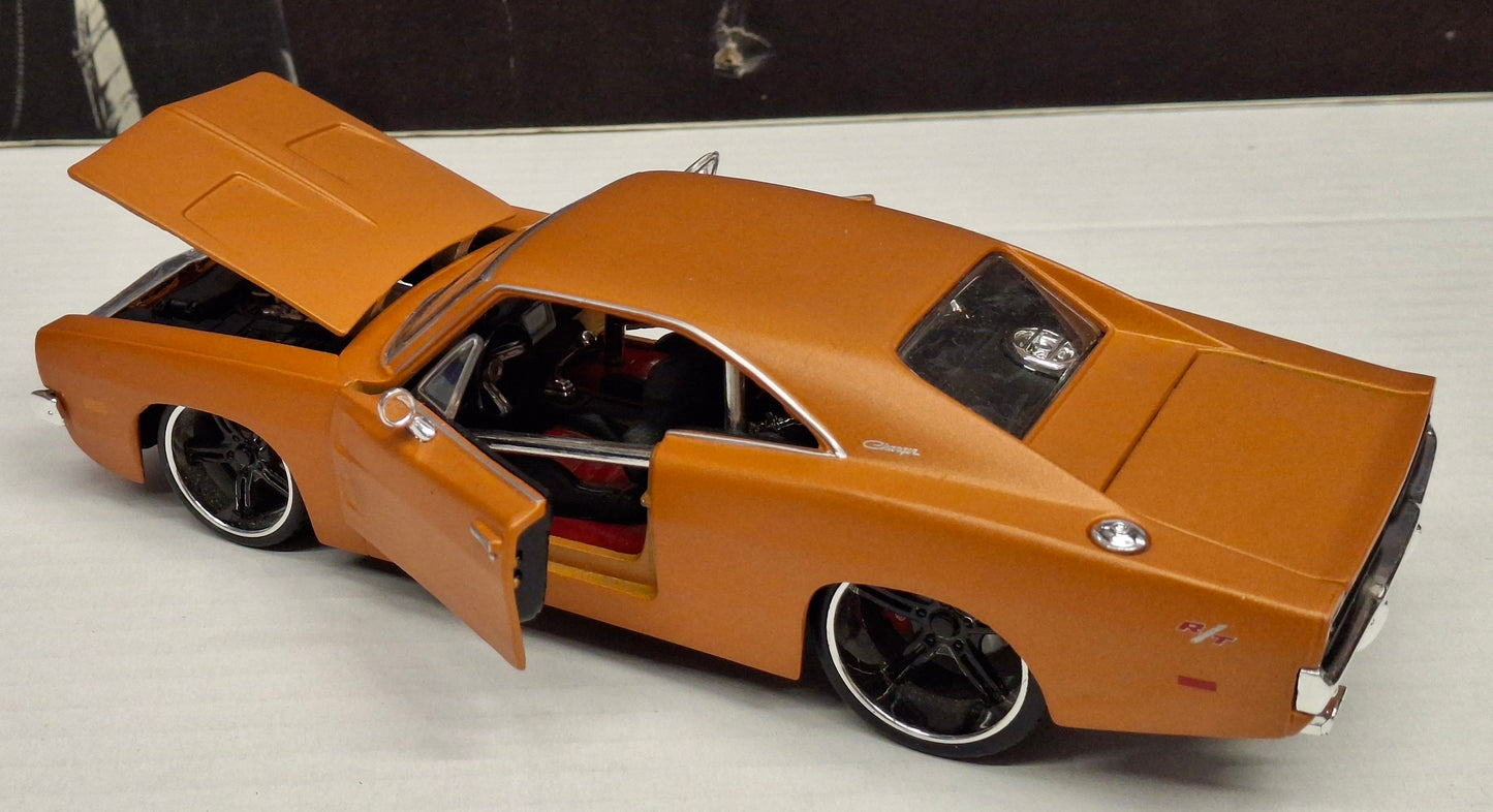 Maisto Design 1/24 Dodge Charger R/T 1969 Orange Matt USED