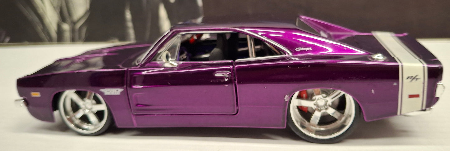 Maisto Design 1/24 Dodge Charger R/T 1969 Purple USED