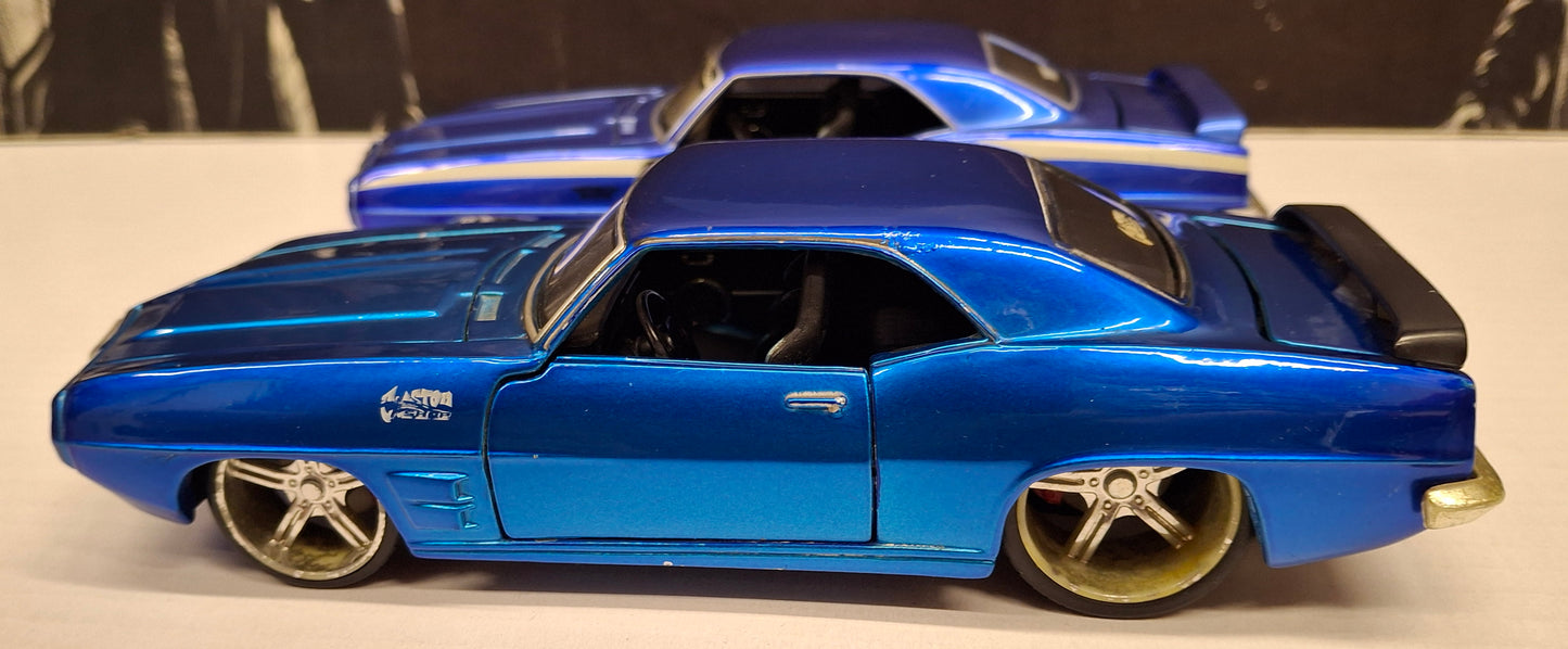 Maisto Design 1/24 Pontiac Firebird 1969 Set 2pcs USED