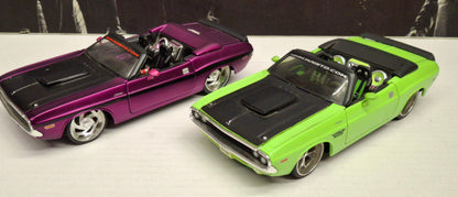 Maisto Design 1/24 Dodge Chellenger Cabrio Set 2pcs