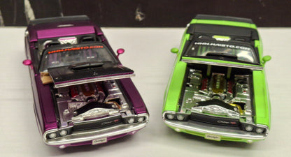 Maisto Design 1/24 Dodge Chellenger Cabrio Set 2pcs