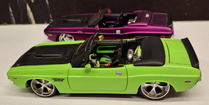 Maisto Design 1/24 Dodge Chellenger Cabrio Set 2pcs