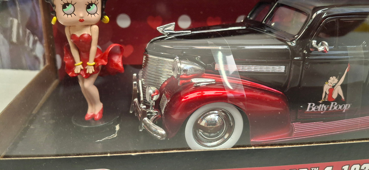 Jada Toys 1/24 Chevy Master Deluxe 1939 Betty Boop