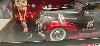 Jada Toys 1/24 Chevy Master Deluxe 1939 Betty Boop
