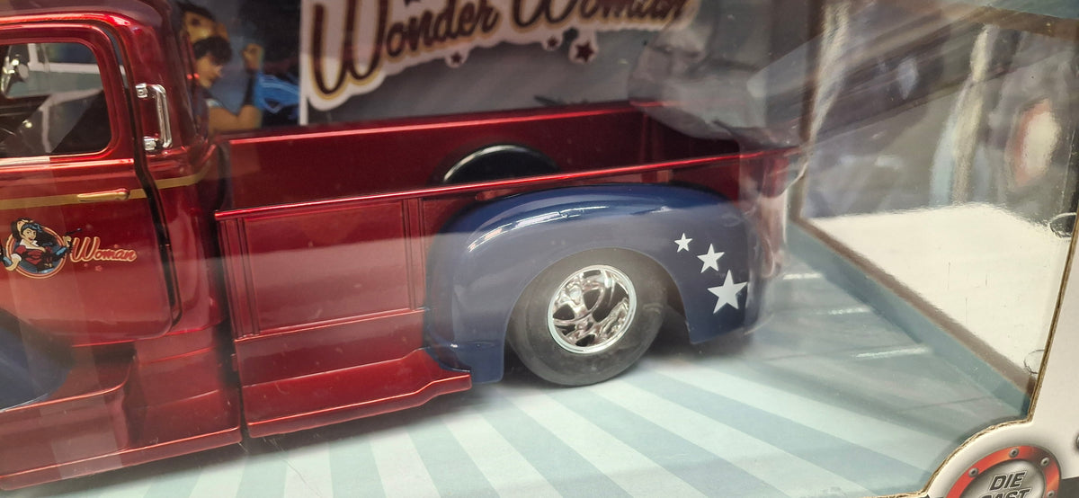 Jada Toys 1/24 Chevy COE Pickup 1952 Wonder Woman DC