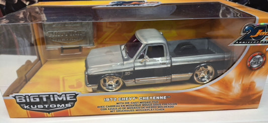 Jada Toys 1/24 Chevy Cheyenne 1972 25th Anniversary