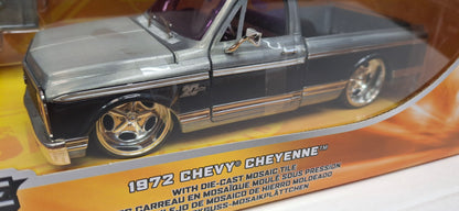 Jada Toys 1/24 Chevy Cheyenne 1972 25th Anniversary