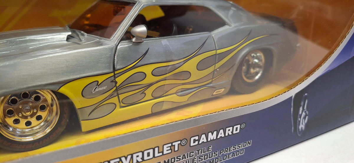 Jada Toys 1/24 Chevy Camaro 1969 25th Anniversary