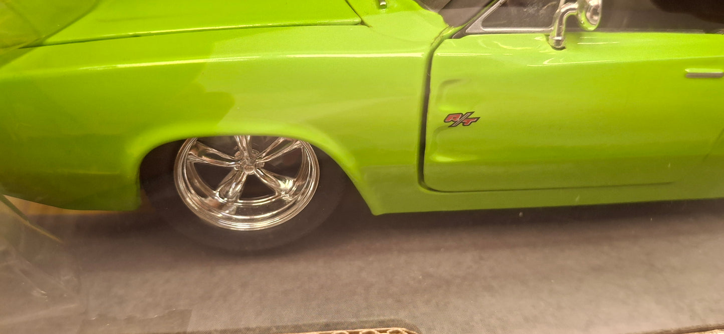 Jada Toys 1/24 Dodge Charger R/T Lime Green Big Time Muscle