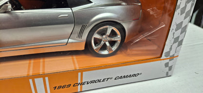 Jada Toys 1/24 Chevy Camaro 2005 Silver Big Time Muscle