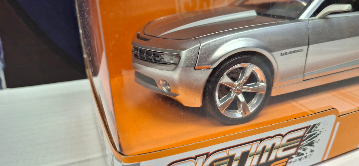 Jada Toys 1/24 Chevy Camaro 2005 Silver Big Time Muscle