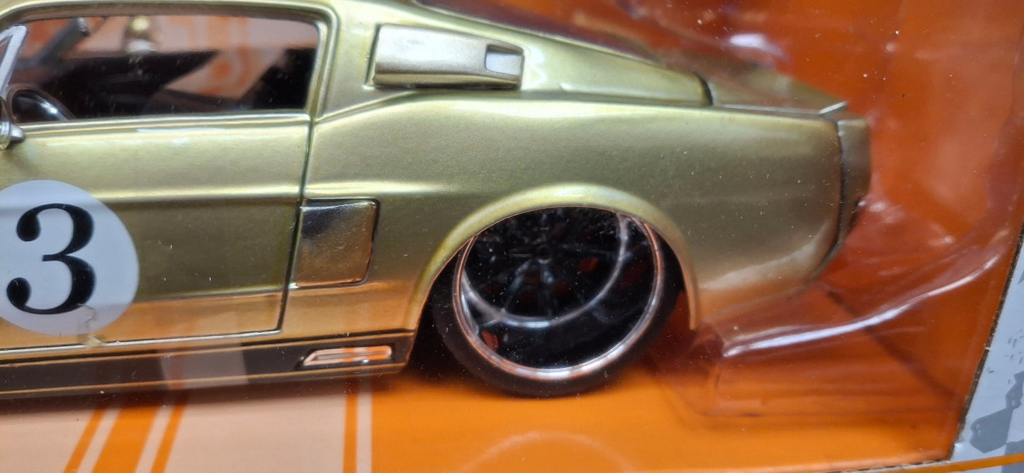 Jada Toys 1/24 Ford Mustang 1967 Shelby GT-500 Gold "3" Big Time Muscle