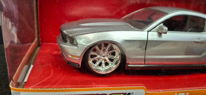 Jada Toys 1/24 Ford Mustang GT 2010 Silver Big Time Muscle