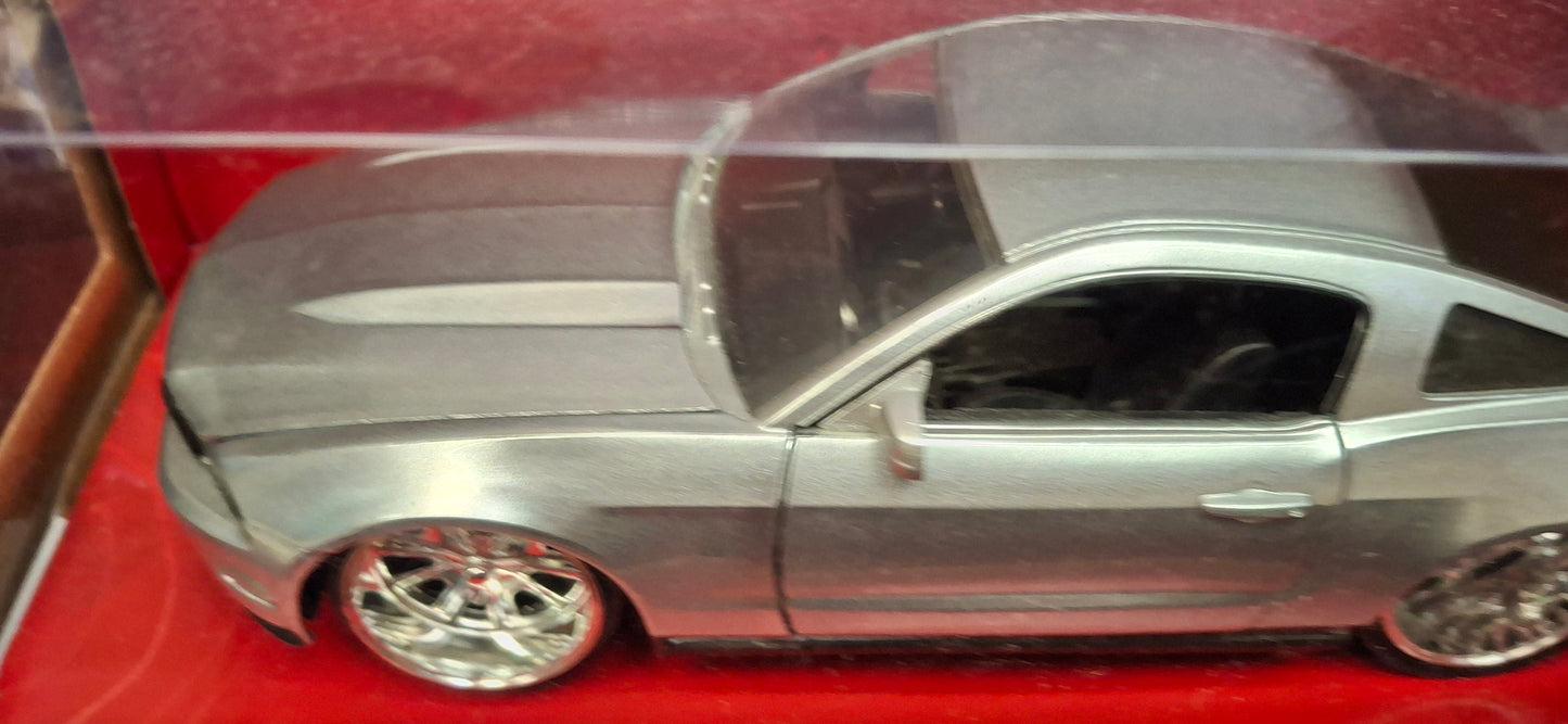 Jada Toys 1/24 Ford Mustang GT 2010 Silver Big Time Muscle