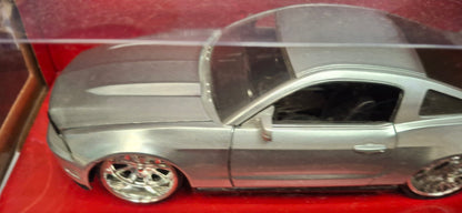 Jada Toys 1/24 Ford Mustang GT 2010 Silver Big Time Muscle