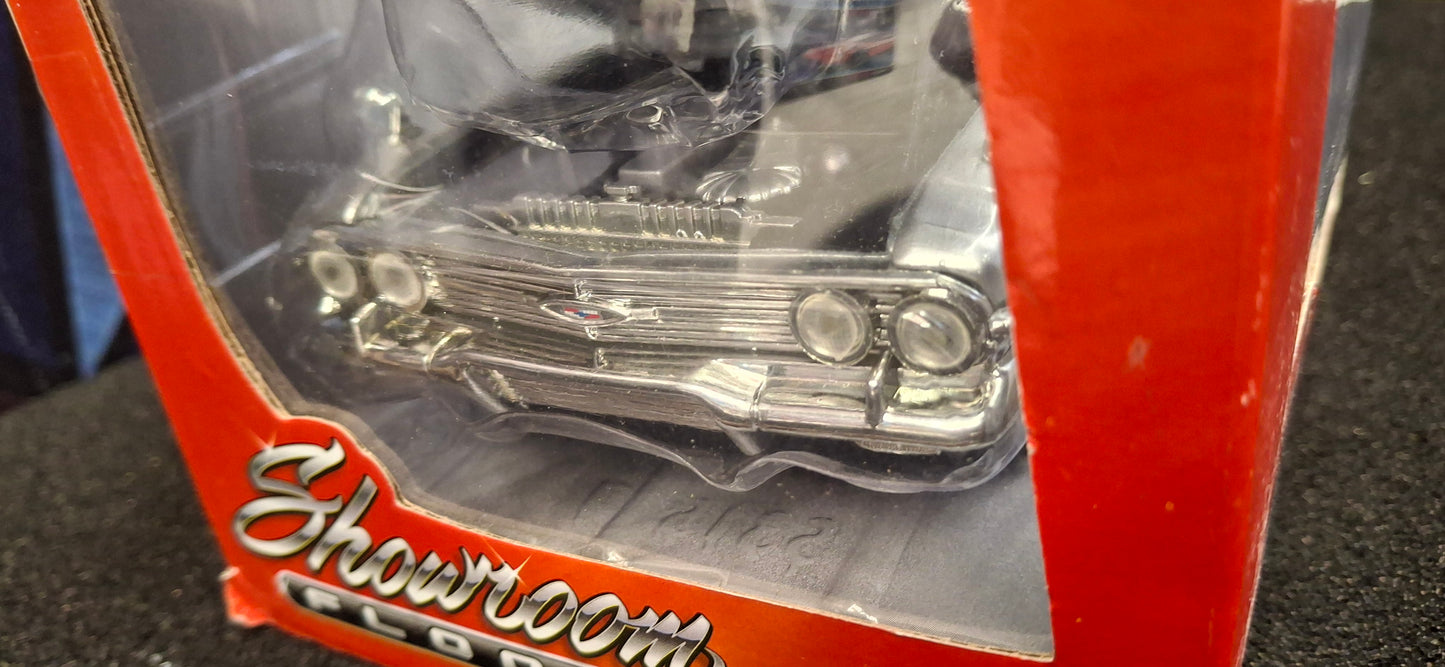 Jada Toys 1/24 Chevy Impala 1960 Silver Show room Low Rider Big Time Muscle
