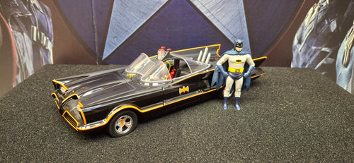 Jada Toys 1/24 Batman Mobile + figurki DC Comics USED