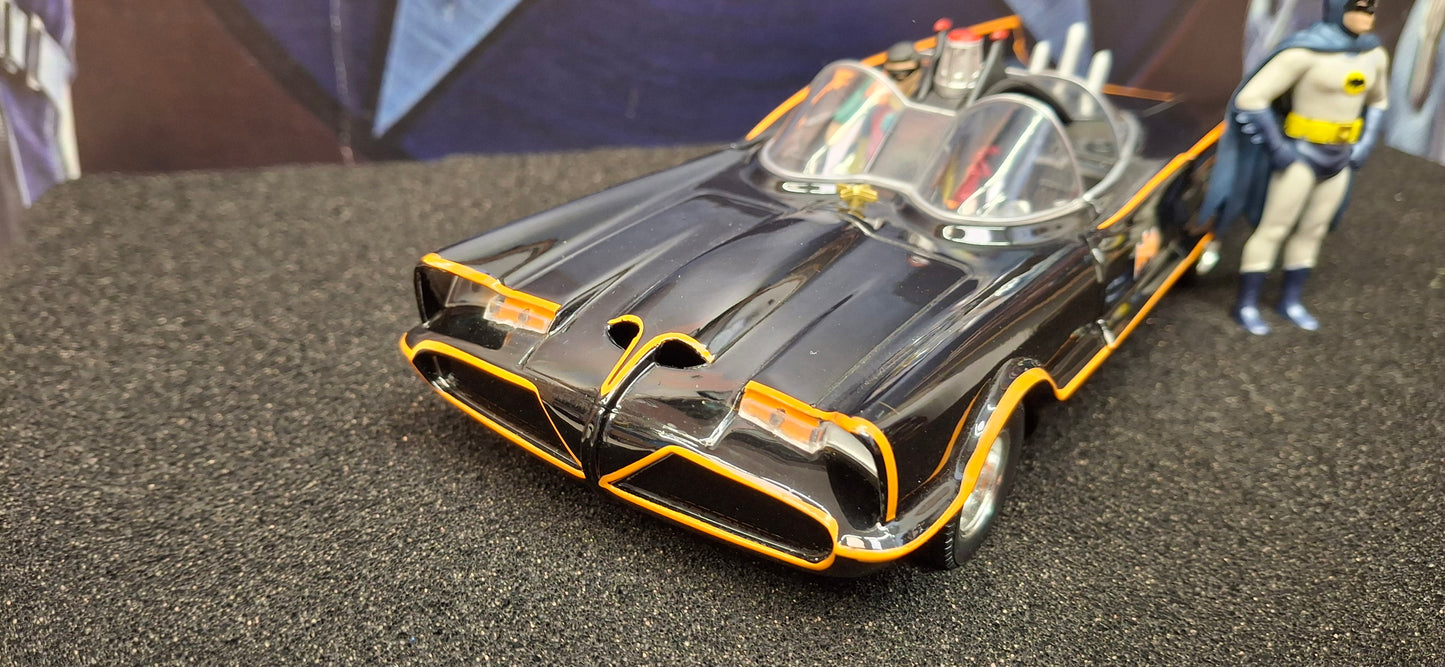 Jada Toys 1/24 Batman Mobile + figurki DC Comics USED