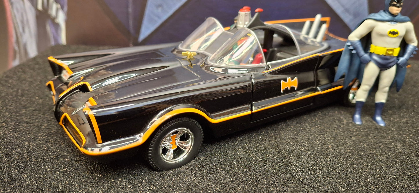 Jada Toys 1/24 Batman Mobile + figurki DC Comics USED