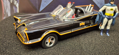 Jada Toys 1/24 Batman Mobile + figurki DC Comics USED