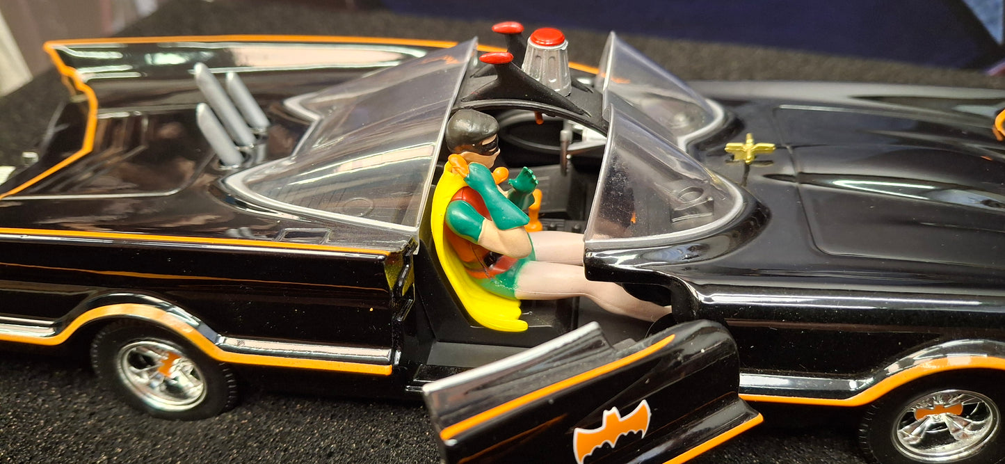 Jada Toys 1/24 Batman Mobile + figurki DC Comics USED