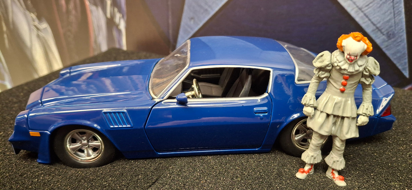 Jada Toys 1/24 Chevy Camaro Z28 Blue Poltergaist + figurka Clown USED