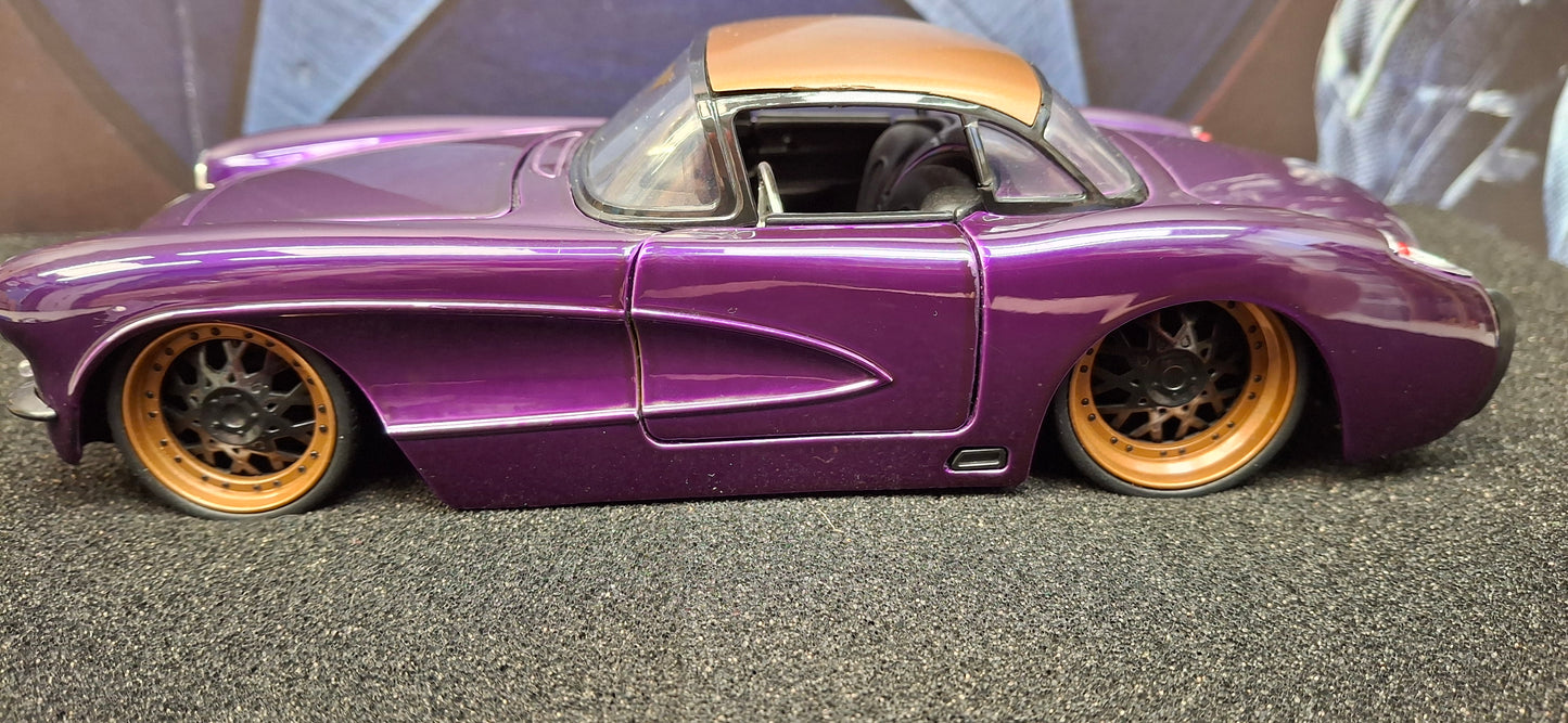 Jada Toys 1/24 Chevy Corvette 1957 Purple Big Time Muscle USED