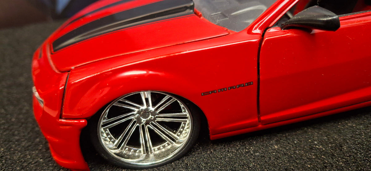 Jada Toys 1/24 Chevy Camaro SS 2010 Red Big Time Muscle USED