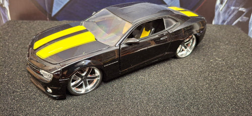 Jada Toys 1/24 Chevy Camaro SS 2010 Black Yellow Big Time Muscle USED