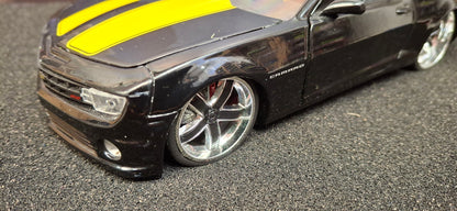Jada Toys 1/24 Chevy Camaro SS 2010 Black Yellow Big Time Muscle USED