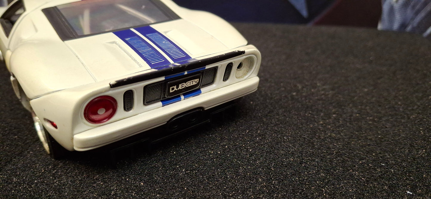 Jada Toys 1/24 Ford GT 2005 White Blue Big Time Muscle USED