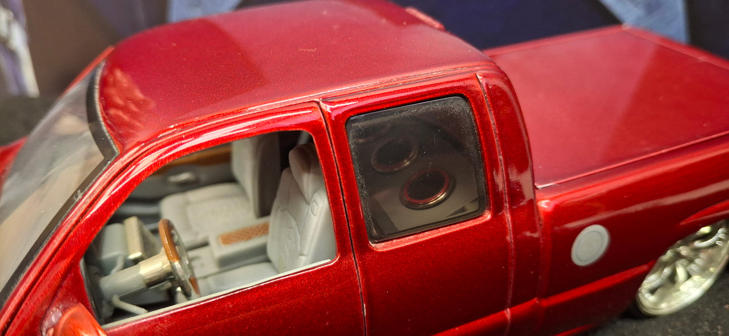 Jada Toys 1/24 Chevy Silverado 2002 Candy Red Big Time Muscle USED