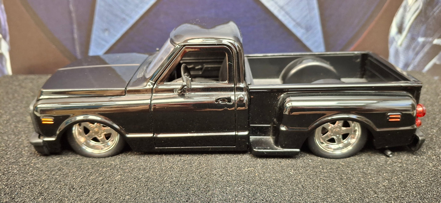 Jada Toys 1/24 Chevy C-10 Stepside 1969 Black Big Time Muscle USED