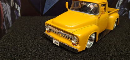 Jada Toys 1/24 Ford F-100 1956 Yellow Big Time Muscle USED