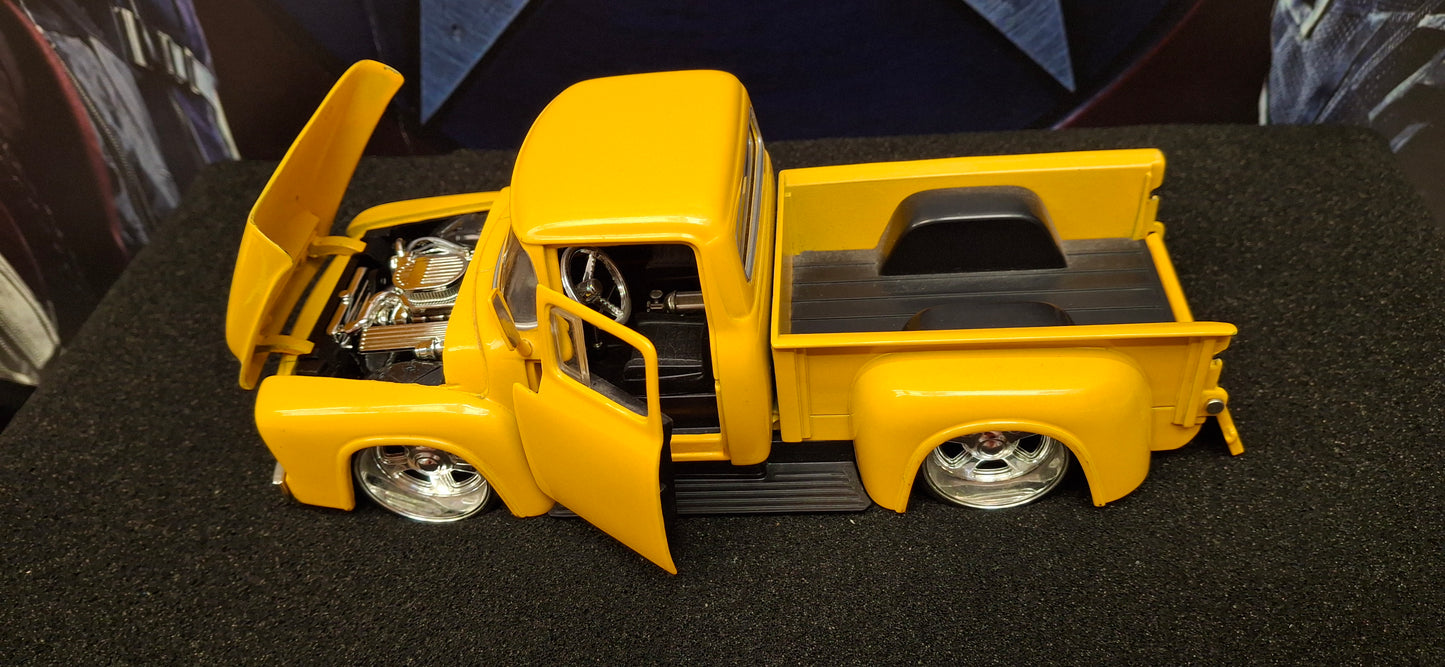 Jada Toys 1/24 Ford F-100 1956 Yellow Big Time Muscle USED