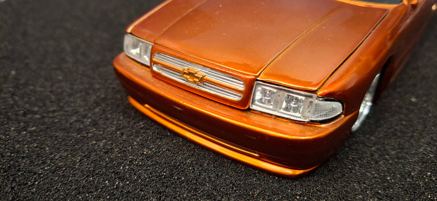 Jada Toys 1/24 Chevy Impala 1996 Cooper Sedan Big Time Muscle USED