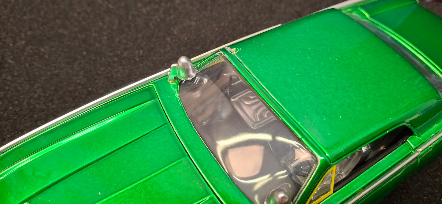 Jada Toys 1/24 Ford Thunderbird 1963 Green Big Time Muscle USED