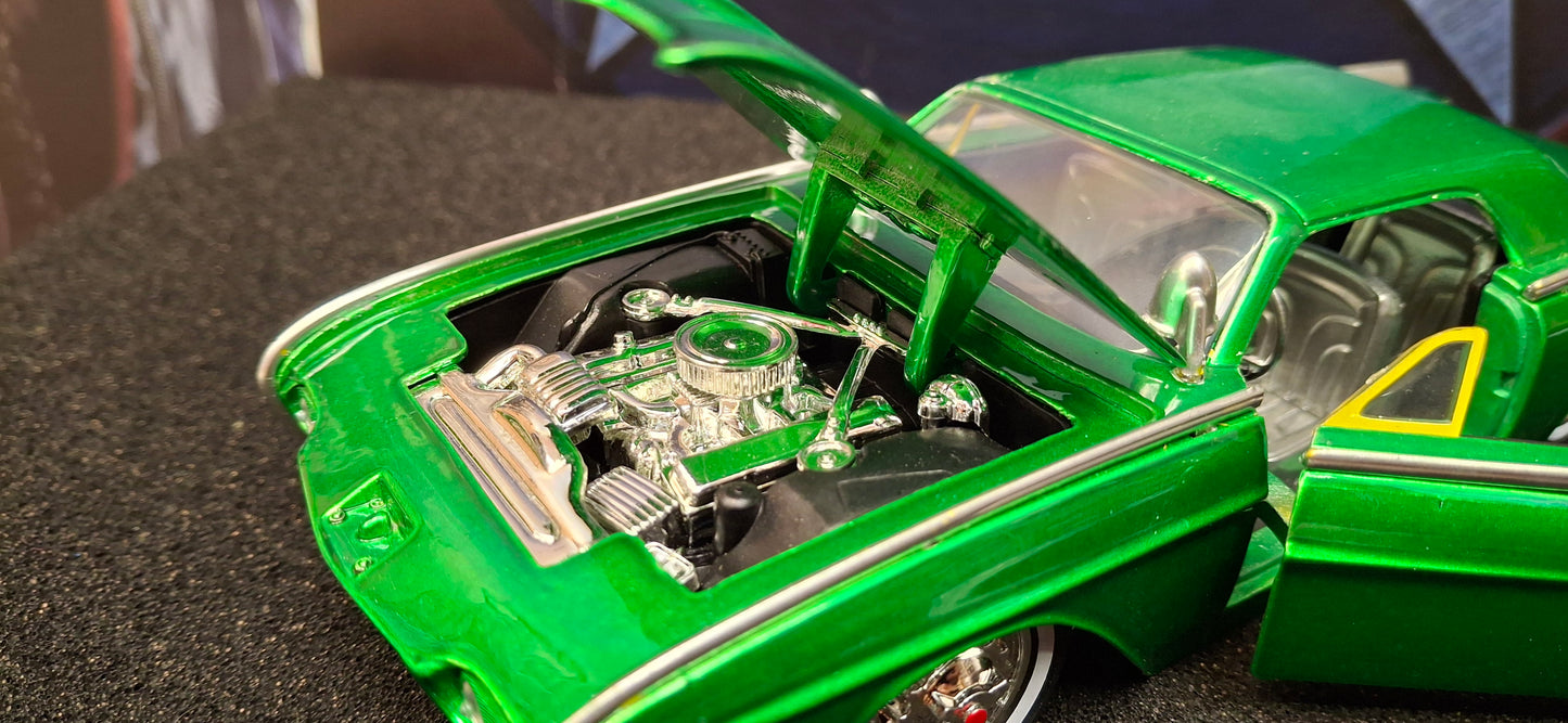 Jada Toys 1/24 Ford Thunderbird 1963 Green Big Time Muscle USED