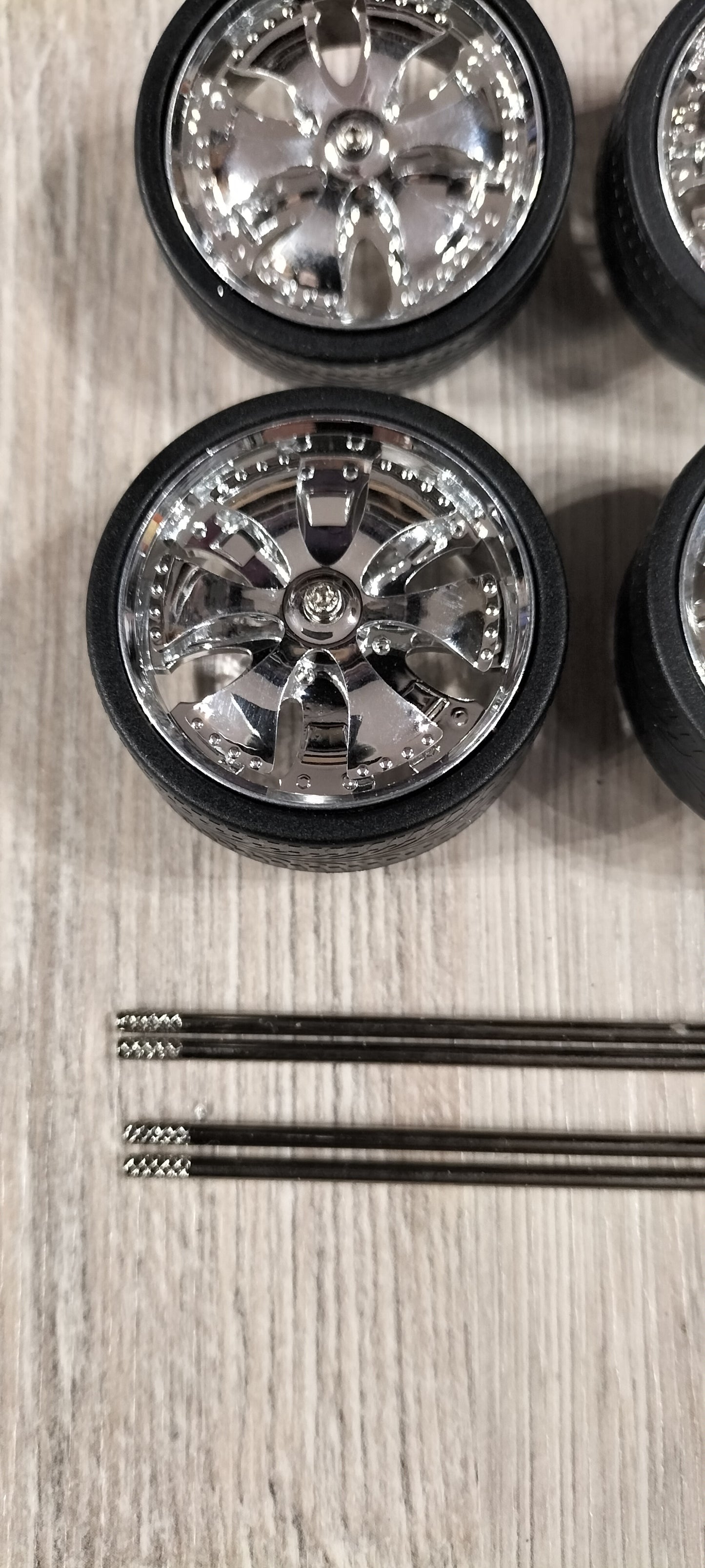 Custom Design 1/24 Koła ver.1 Chrome Spinner