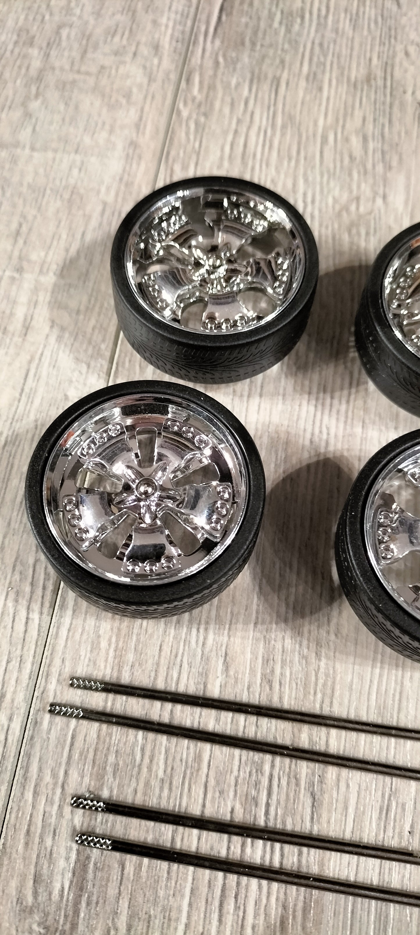 Custom Design 1/24 Koła ver.1 Chrome Spinner