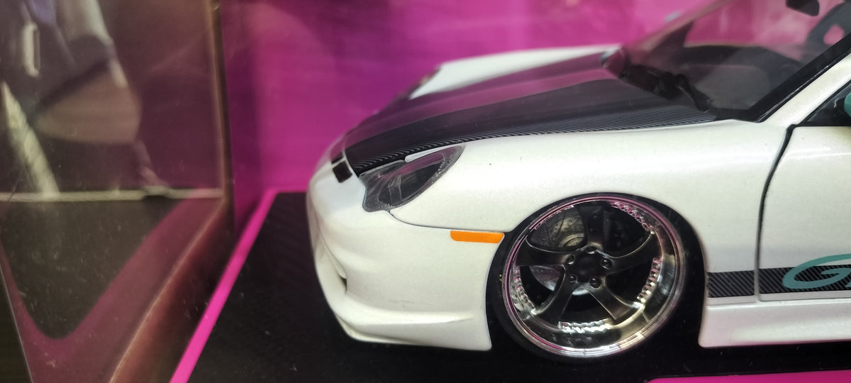 Jada Toys 1/24 Porsche 911 GT3 RS 996 Pink Slips