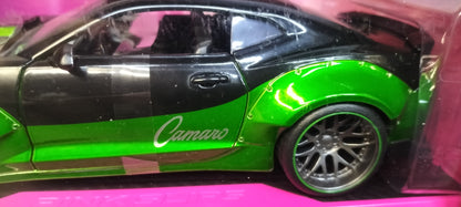 Jada Toys 1/24 Chevy Camaro SS 2016 Pink Slips