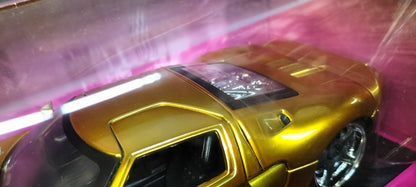 Jada Toys 1/24 Ford GT 2005 Gold Pink Slips