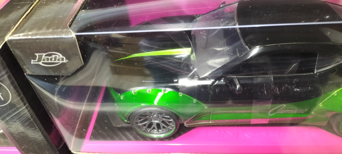 Jada Toys 1/24 Chevy Camaro SS 2016 Pink Slips